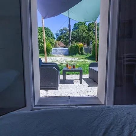 Отель La Belle Des Champs 3*
